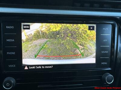 2020 Volkswagen Passat SE w/Bk Up Camera - Photo 5 - San Marcos, CA 92078