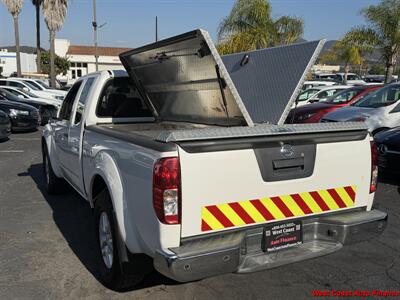 2019 Nissan Frontier SV V6  4X4 w/Back up Camera - Photo 16 - San Marcos, CA 92078