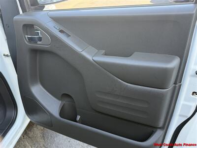 2019 Nissan Frontier SV V6  4X4 w/Back up Camera - Photo 29 - San Marcos, CA 92078