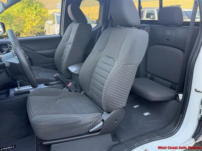 2019 Nissan Frontier SV V6  4X4 w/Back up Camera - Photo 12 - San Marcos, CA 92078