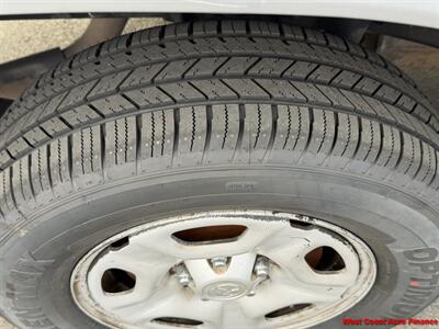 2015 Toyota Tacoma 5 speed manual  Access Cab - Photo 9 - San Marcos, CA 92078