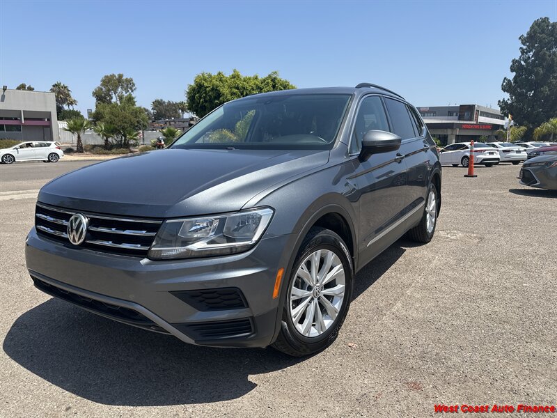 2018 Volkswagen Tiguan 2.0T SE  & Bk Up Camera