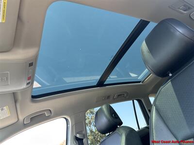 2018 Volkswagen Tiguan 2.0T SE  & Bk Up Camera - Photo 10 - San Diego, CA 92111