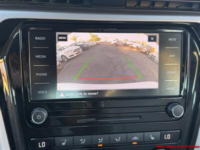 2020 Volkswagen Passat SE w/Bk Up Camera - Photo 3 - San Marcos, CA 92078