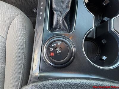 2018 Ford Explorer XLT w/Back up Camera - Photo 15 - San Marcos, CA 92078