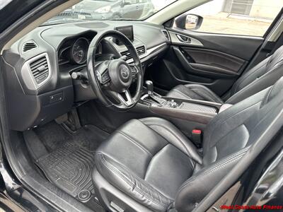 2017 Mazda Mazda3 Touring   - Photo 16 - San Diego, CA 92111