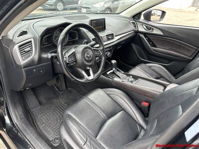 2017 Mazda Mazda3 Touring   - Photo 19 - San Diego, CA 92111