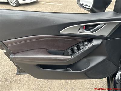 2017 Mazda Mazda3 Touring   - Photo 23 - San Diego, CA 92111