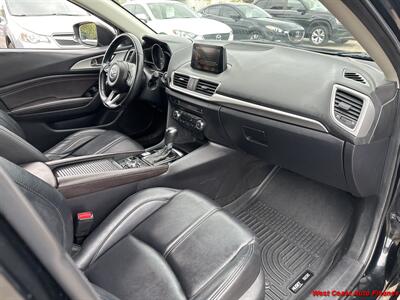2017 Mazda Mazda3 Touring   - Photo 15 - San Diego, CA 92111