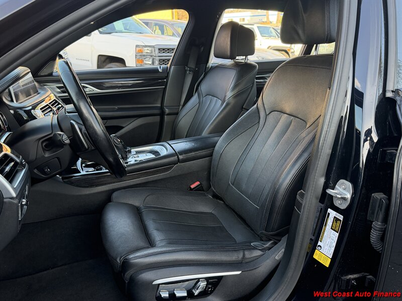 2017 BMW 7 Series 740i - Photo 16