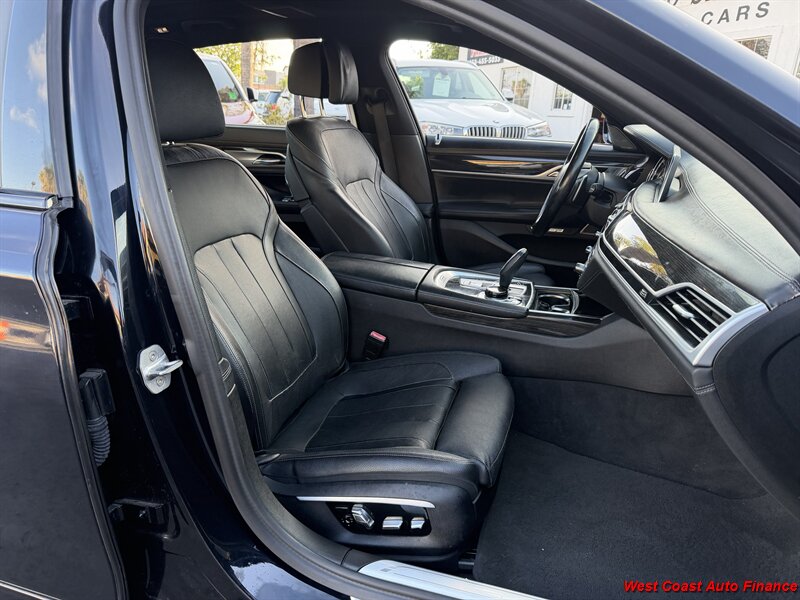 2017 BMW 7 Series 740i - Photo 19