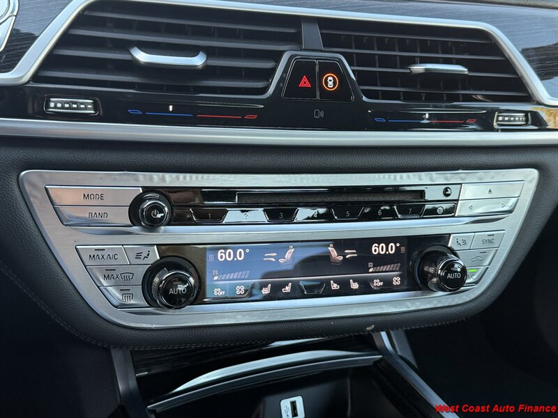 2017 BMW 7 Series 740i - Photo 10