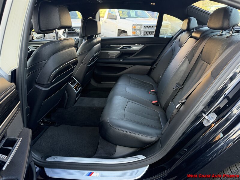 2017 BMW 7 Series 740i - Photo 26