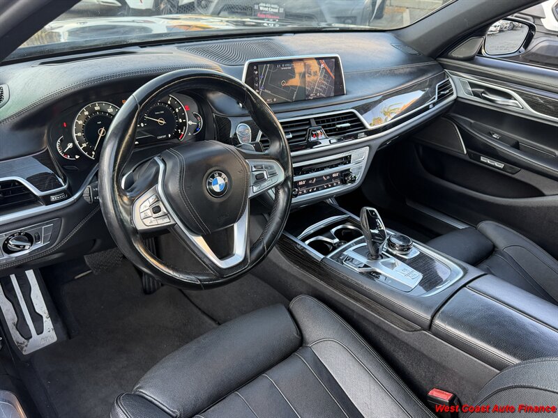 2017 BMW 7 Series 740i - Photo 17