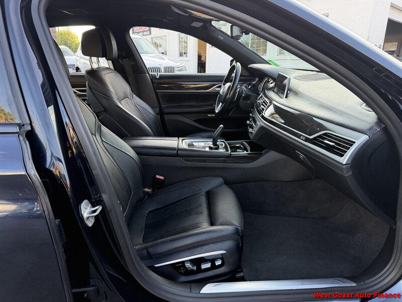 2017 BMW 7 Series 740i - Photo 27