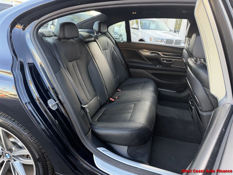2017 BMW 7 Series 740i - Photo 34