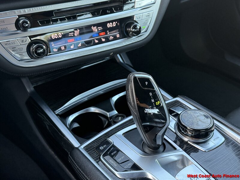 2017 BMW 7 Series 740i - Photo 32