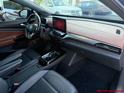 2022 Volkswagen ID.4 Pro S AWD- w/Navigation and Back up Camera - Photo 9 - San Marcos, CA 92078
