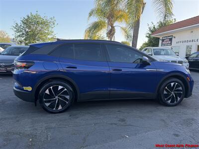 2022 Volkswagen ID.4 Pro S AWD- w/Navigation and Back up Camera - Photo 2 - San Marcos, CA 92078