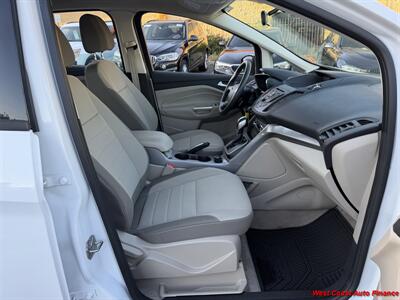 2015 Ford C-MAX Hybrid SE - Photo 19 - San Marcos, CA 92078