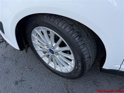 2015 Ford C-MAX Hybrid SE - Photo 46 - San Marcos, CA 92078