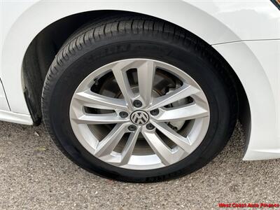 2021 Volkswagen Passat S w/Bk Up Camera - Photo 12 - San Diego, CA 92111