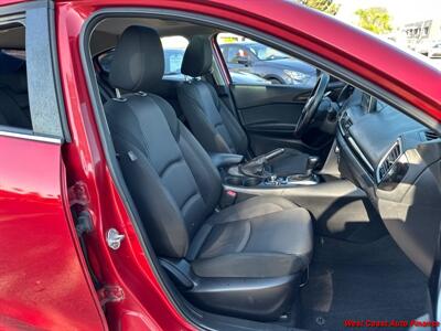 2015 Mazda Mazda3 i Touring  w/Bk Up Camera - Photo 10 - San Diego, CA 92111