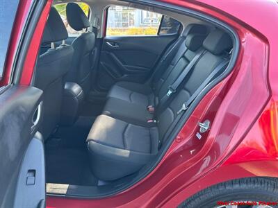 2015 Mazda Mazda3 i Touring  w/Bk Up Camera - Photo 24 - San Diego, CA 92111