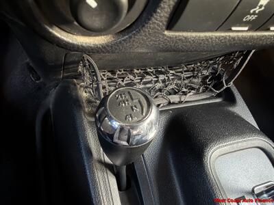 2015 Jeep Wrangler Sport  4X4 - Photo 9 - San Marcos, CA 92078