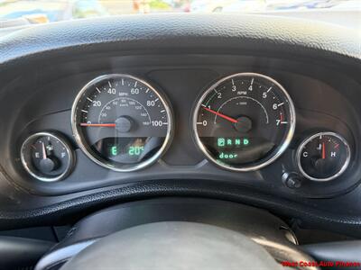 2015 Jeep Wrangler Sport  4X4 - Photo 8 - San Marcos, CA 92078