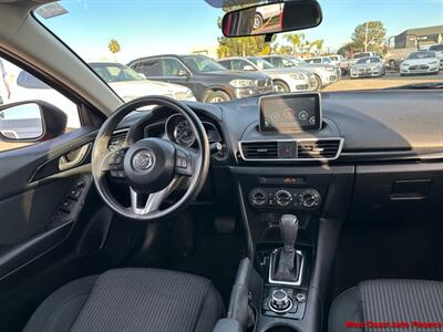 2016 Mazda Mazda3 i Sport  w/Bk Up Camera - Photo 13 - San Diego, CA 92111