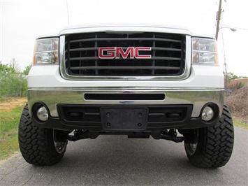 2009 GMC Sierra 2500 SLT (SOLD)   - Photo 11 - North Chesterfield, VA 23237