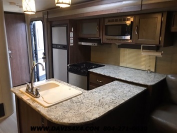 2017 Keystone Aerolite M-2820 RESL 32 Foot Camper (SOLD)   - Photo 4 - North Chesterfield, VA 23237