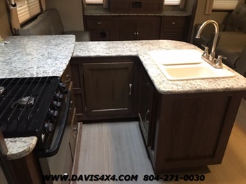 2017 Keystone Aerolite M-2820 RESL 32 Foot Camper (SOLD)   - Photo 8 - North Chesterfield, VA 23237