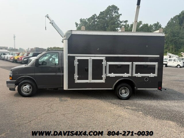 2022 Chevrolet Express 3500 Box Truck - Photo 2 - North Chesterfield, VA 23237