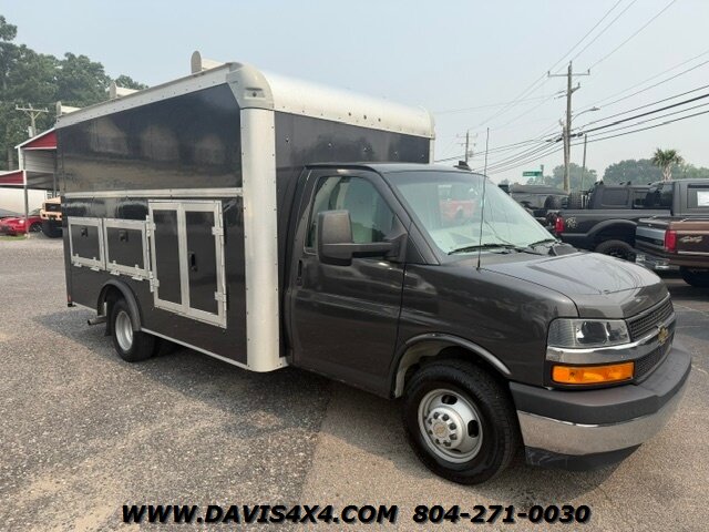 2022 Chevrolet Express 3500 Box Truck - Photo 7 - North Chesterfield, VA 23237