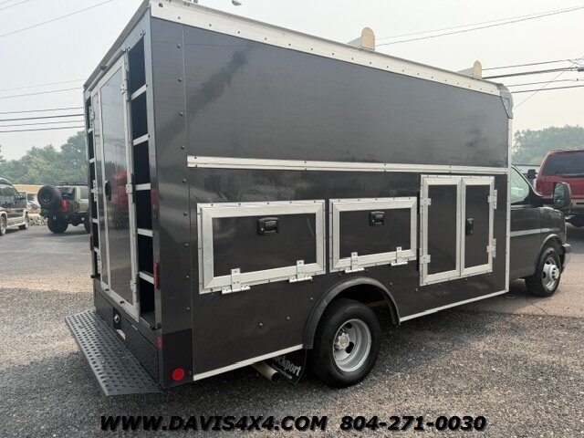 2022 Chevrolet Express 3500 Box Truck - Photo 5 - North Chesterfield, VA 23237