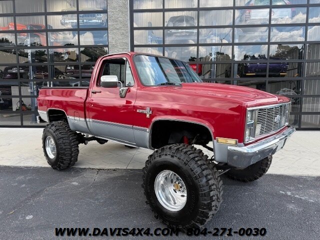 1984 Chevrolet Scottsdale K10 Squarebody Lifted Pick Up  