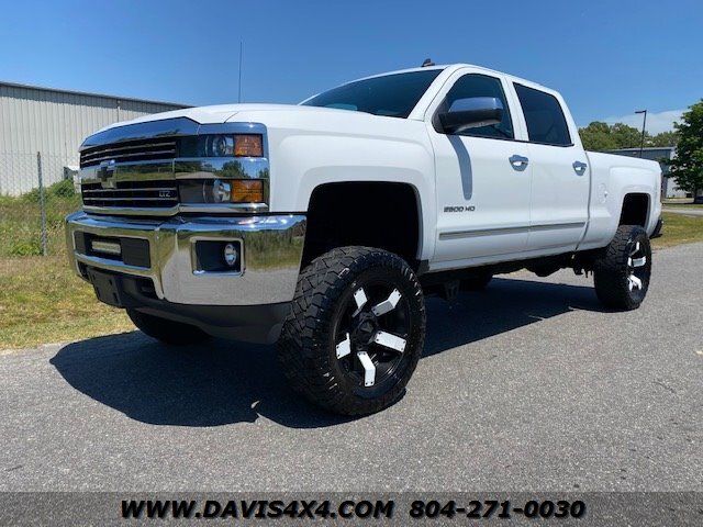 2015 Chevrolet Silverado 2500 HD Crew Cab LTZ Short Bed Lifted 4x4 Pickup