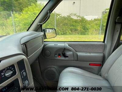 2002 GMC Safari SLE   - Photo 10 - North Chesterfield, VA 23237