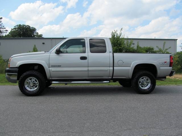 2005 Chevrolet Silverado 2500 LS (SOLD)