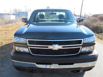 2006 Chevrolet Silverado 3500 LS (SOLD)   - Photo 6 - North Chesterfield, VA 23237