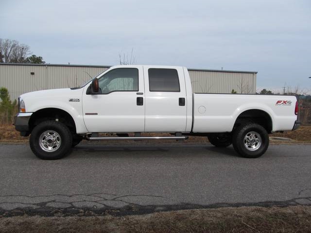 2004 Ford F-350 Super Duty Lariat (SOLD)   - Photo 2 - North Chesterfield, VA 23237