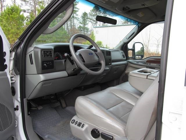 2004 Ford F-350 Super Duty Lariat (SOLD)   - Photo 5 - North Chesterfield, VA 23237