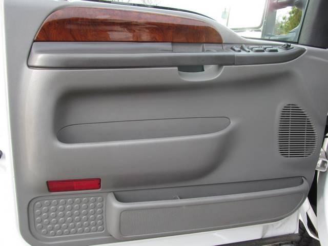 2004 Ford F-350 Super Duty Lariat (SOLD)   - Photo 6 - North Chesterfield, VA 23237