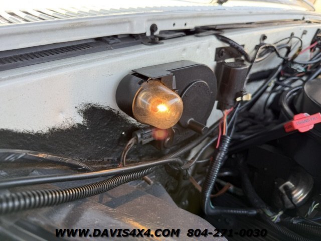 1990 Chevrolet Suburban V1500 Squarebody - Photo 12 - North Chesterfield, VA 23237