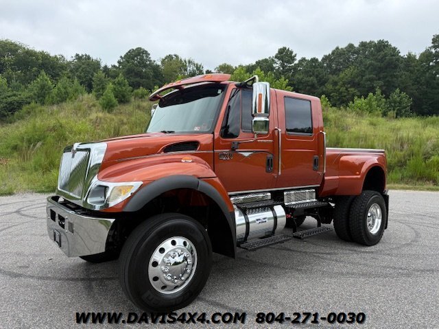 2006 International CXT 4x4 Crew Cab Diesel Dually - Photo 1 - North Chesterfield, VA 23237