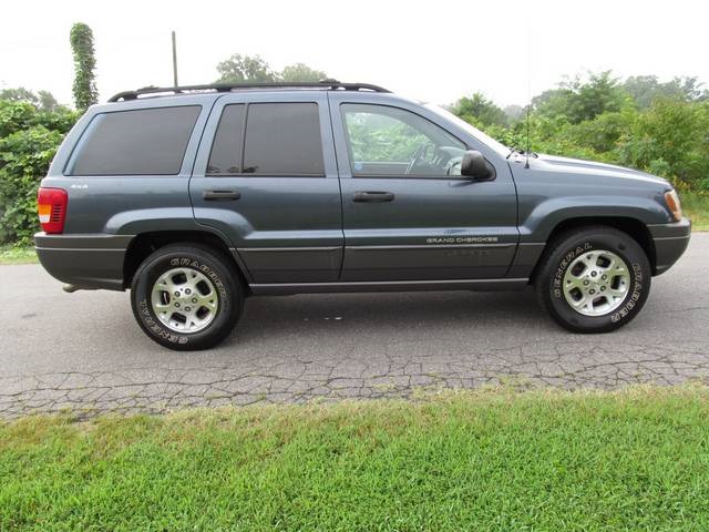 2001 Jeep Grand Cherokee Laredo (SOLD)