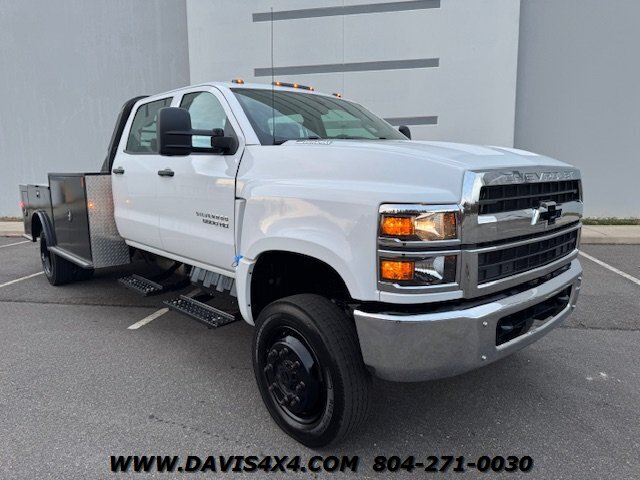 2024 Chevrolet 6500HD Crew Cab Custom Hauler   - Photo 1 - North Chesterfield, VA 23237