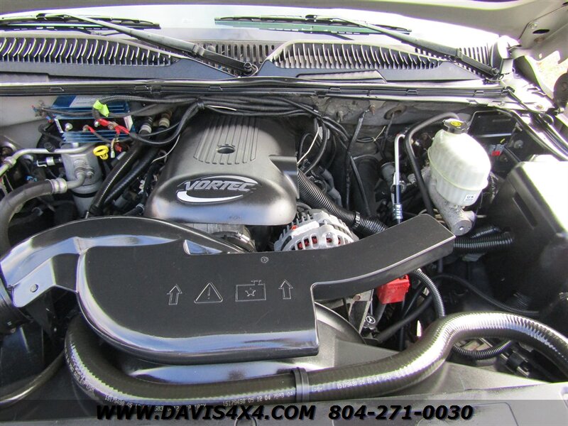 2004 Chevrolet Suburban 2500 3/4 Ton With 6.0 Vortech V8 Engine 2004 Chevrolet Suburban Engine 6.0 L V8